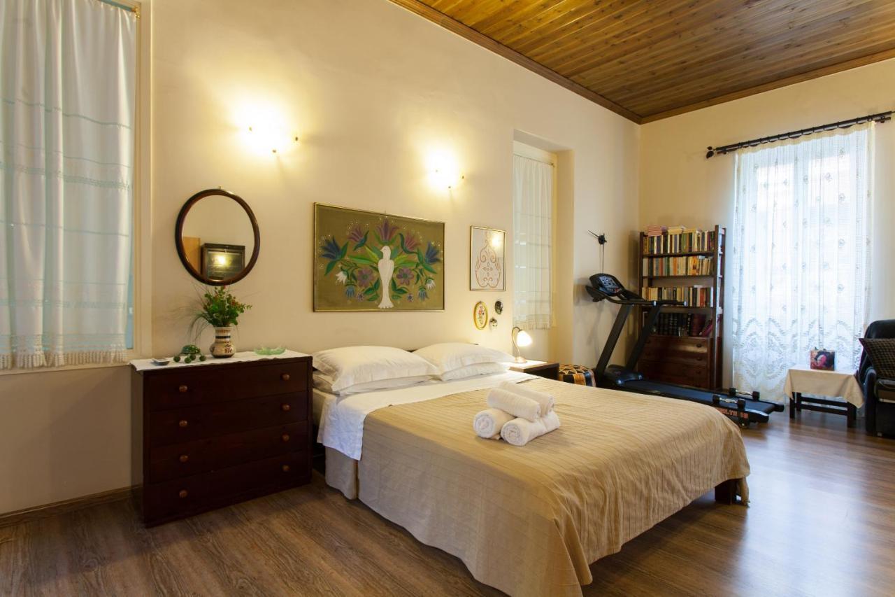Psyri Neoclassical House With Yard Athens Luaran gambar